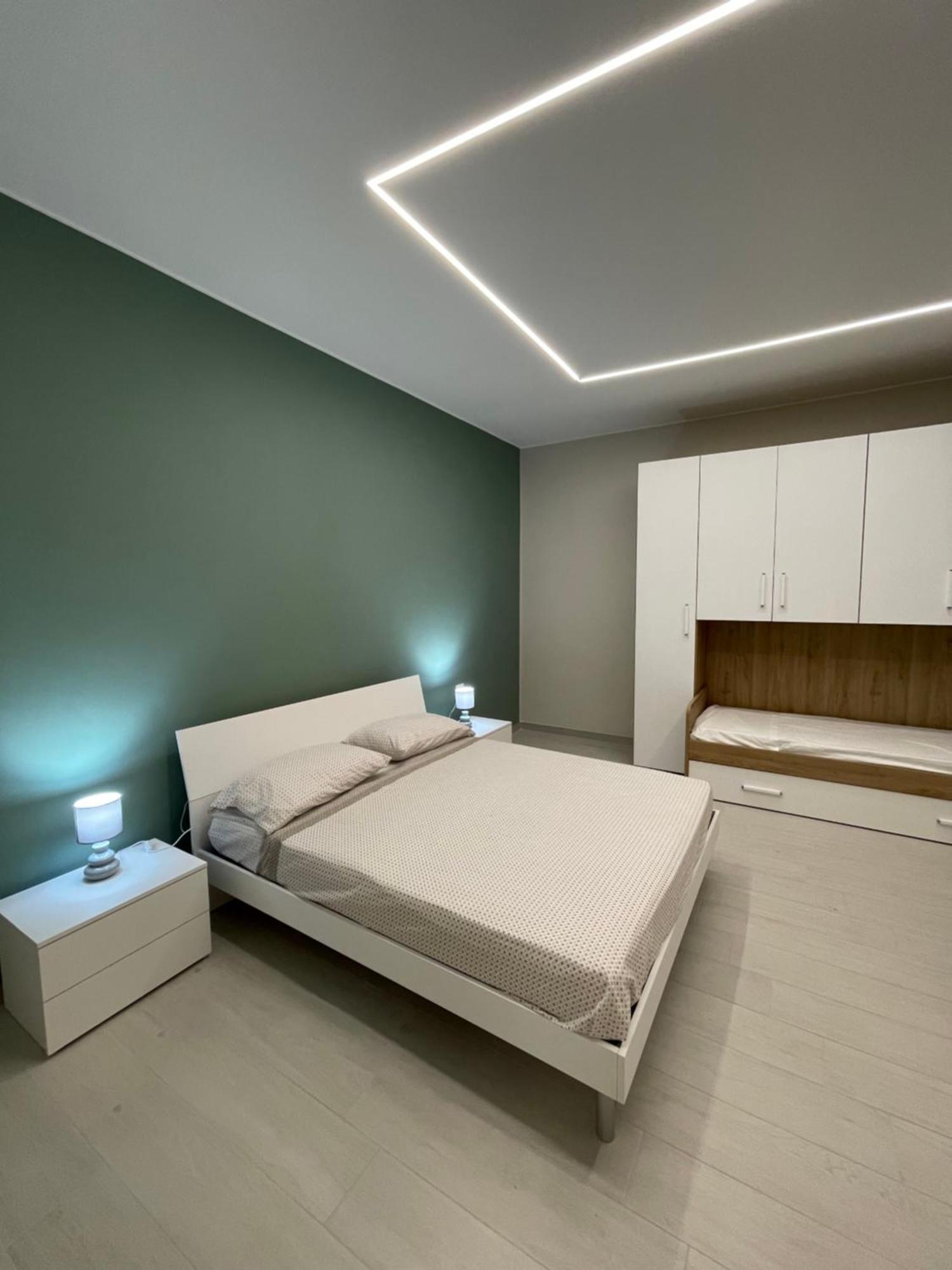 Luma Holiday Homes Mondragone Ngoại thất bức ảnh