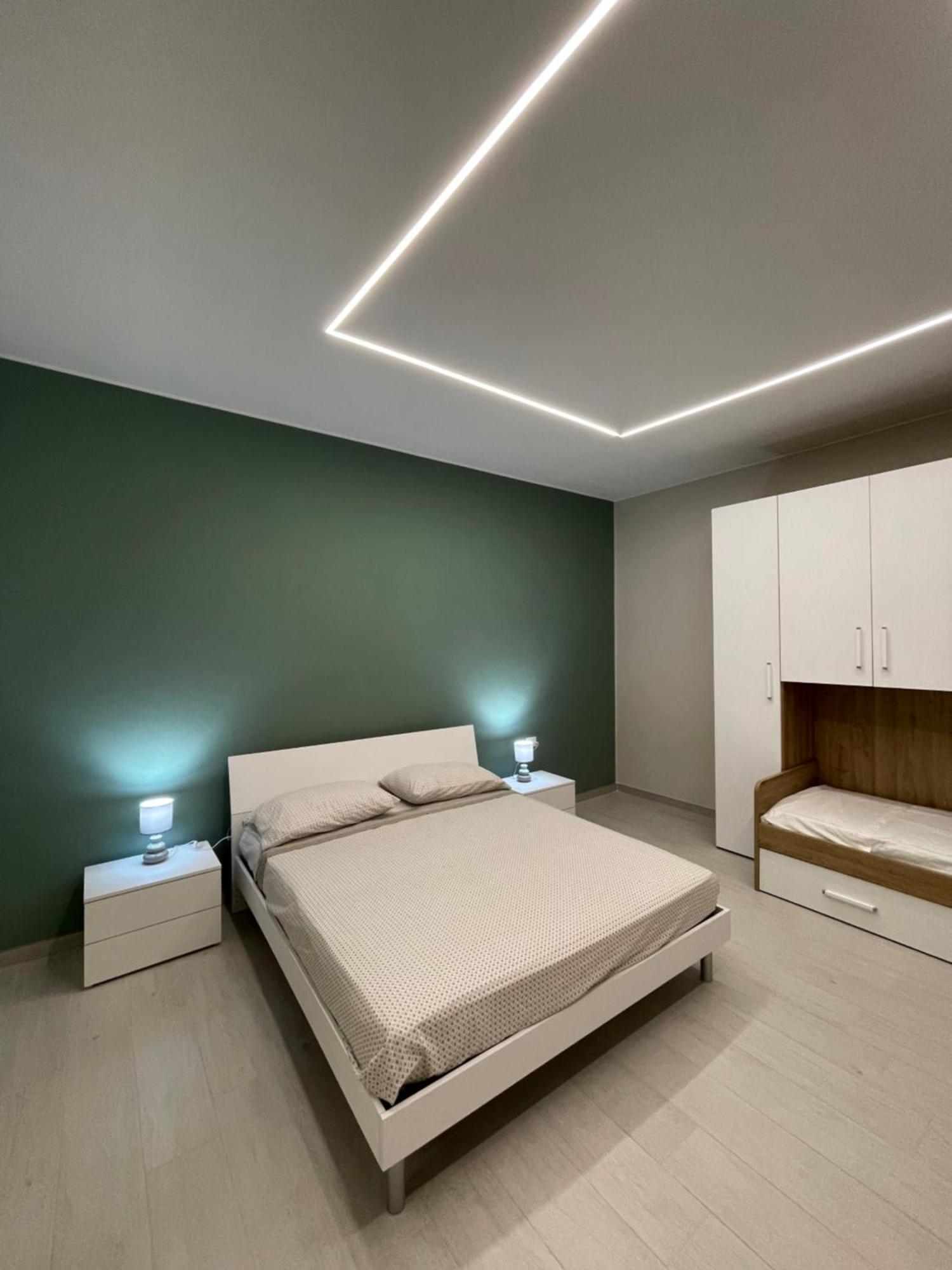 Luma Holiday Homes Mondragone Ngoại thất bức ảnh