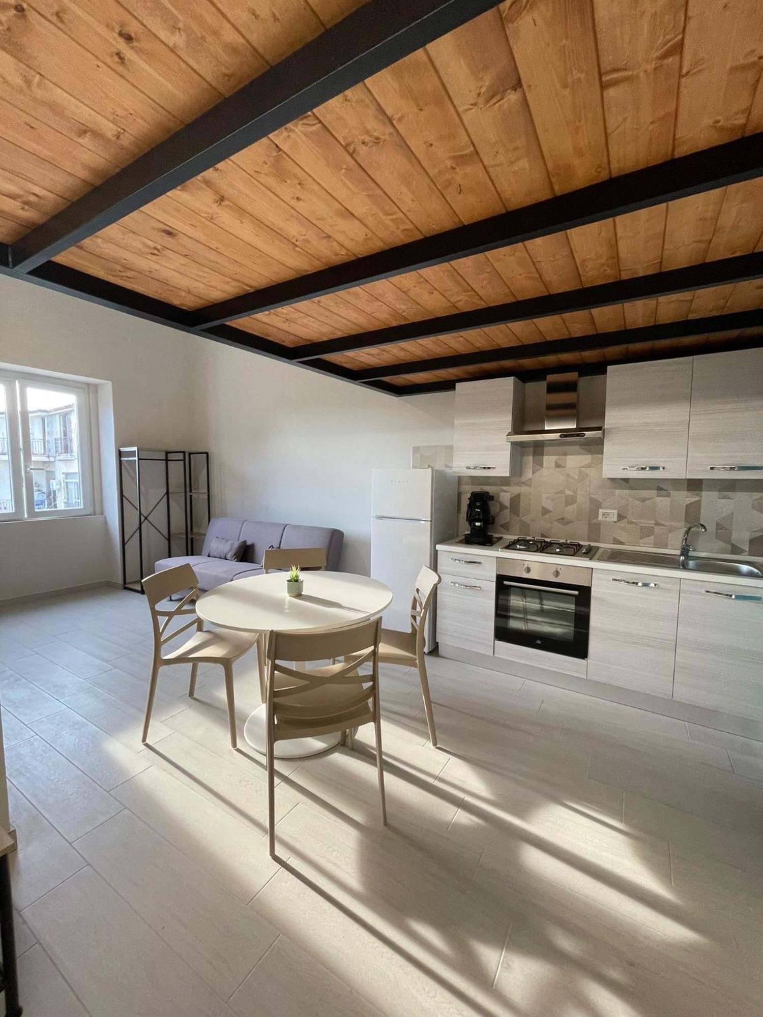 Luma Holiday Homes Mondragone Ngoại thất bức ảnh