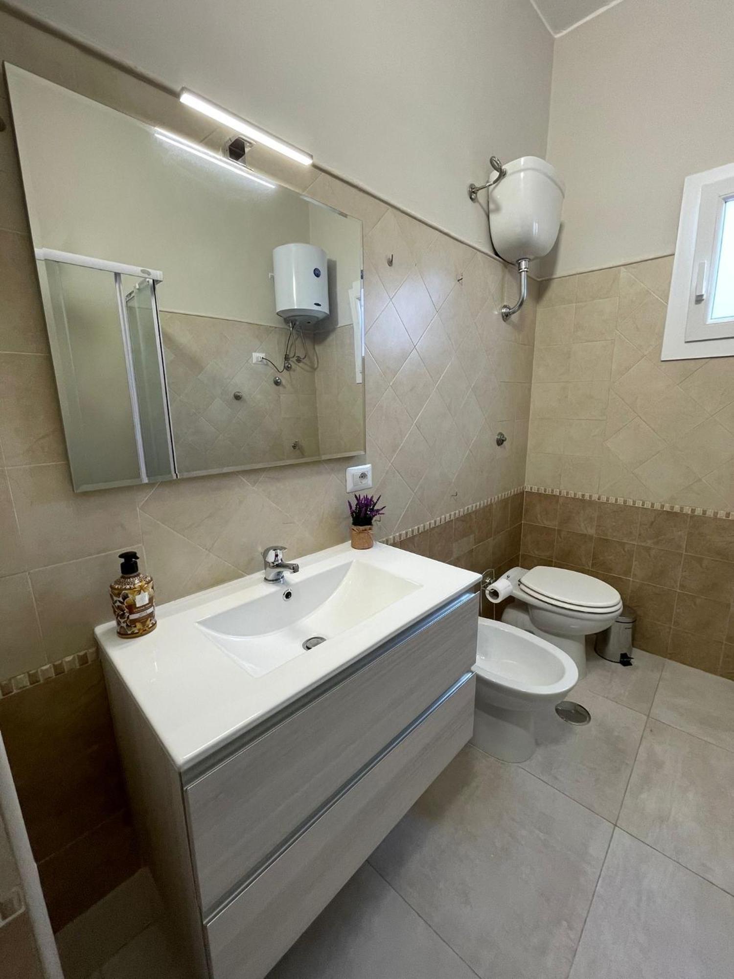 Luma Holiday Homes Mondragone Ngoại thất bức ảnh